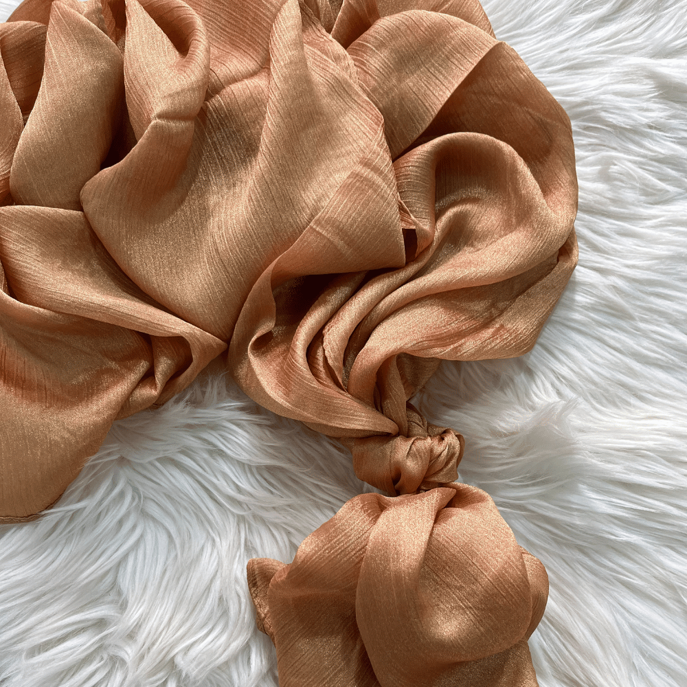 ET-METALIC GOLD CRINKLE SILK-HIJAB