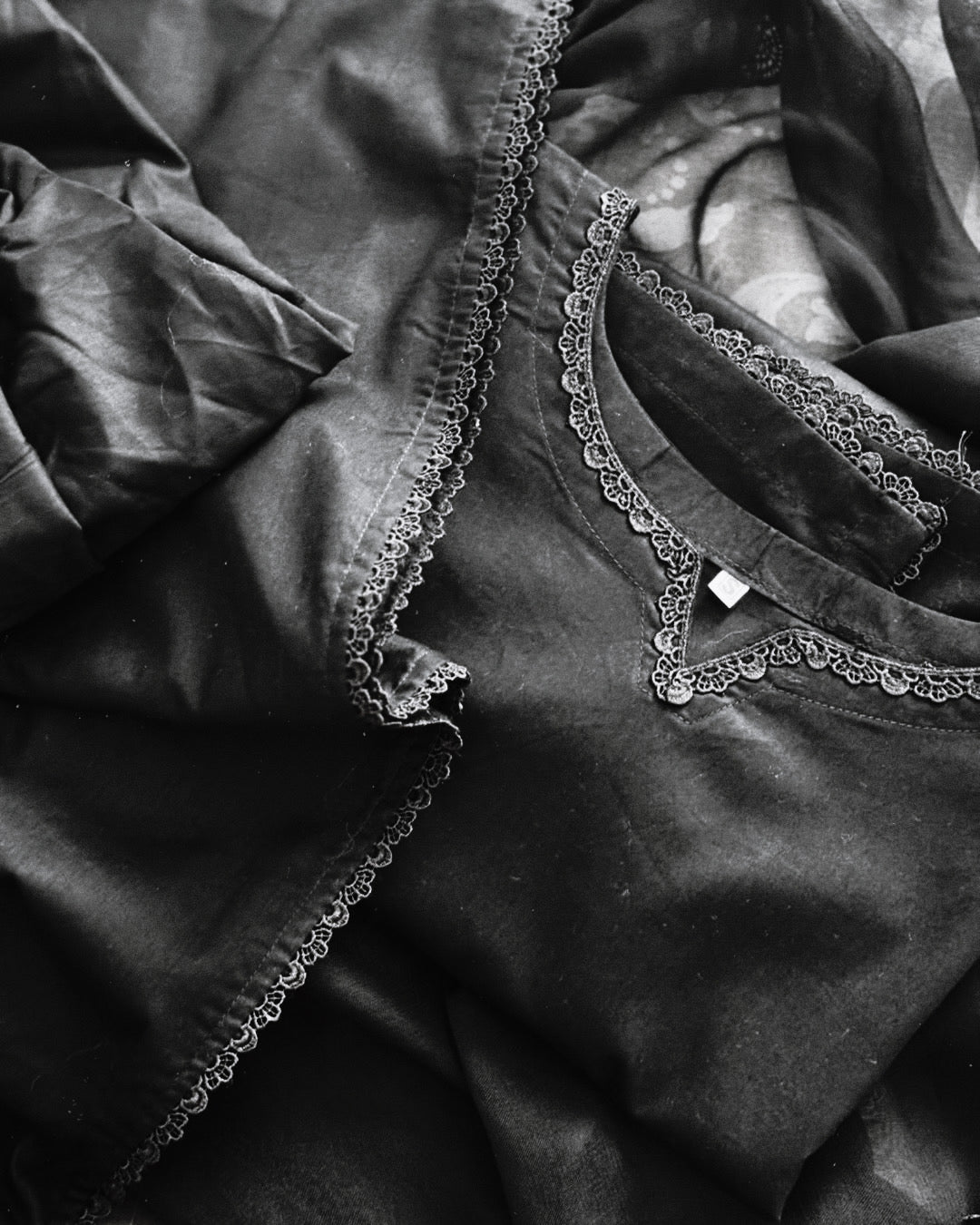 ET-BLACK ROSE-12